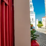 Sun Petradi Tradition & Luxury